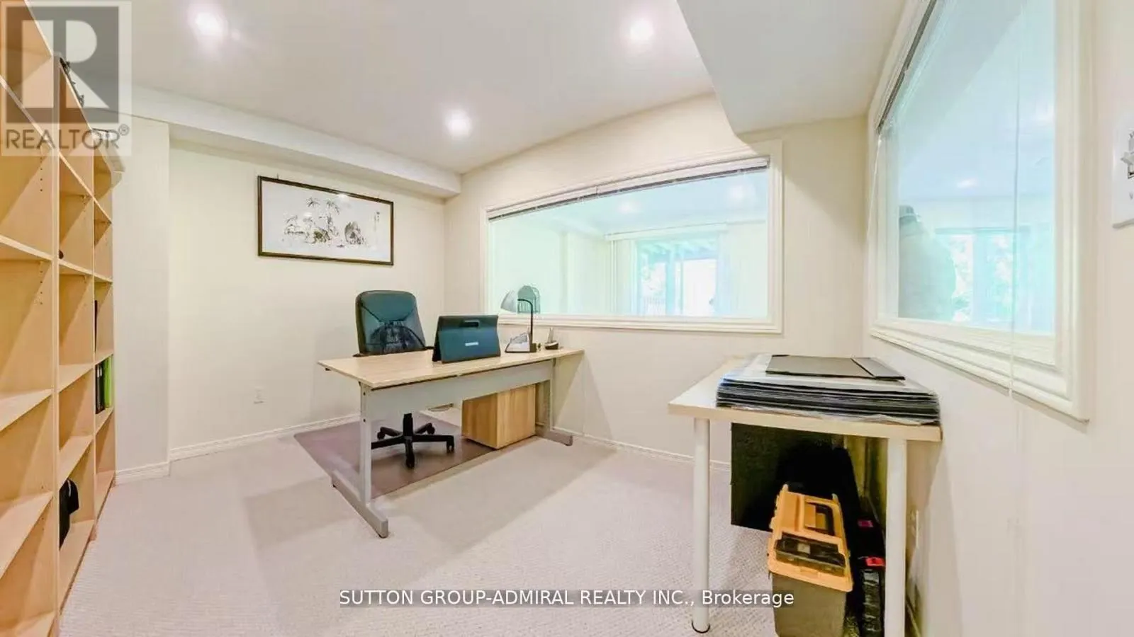 98 HOLLY DRIVE