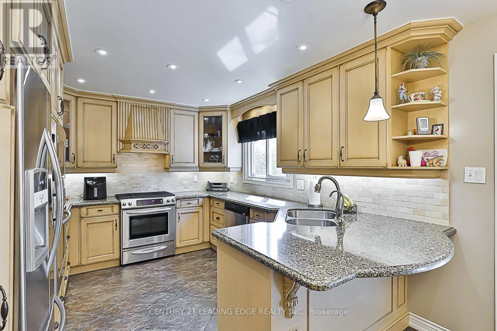382 RAYMERVILLE DRIVE