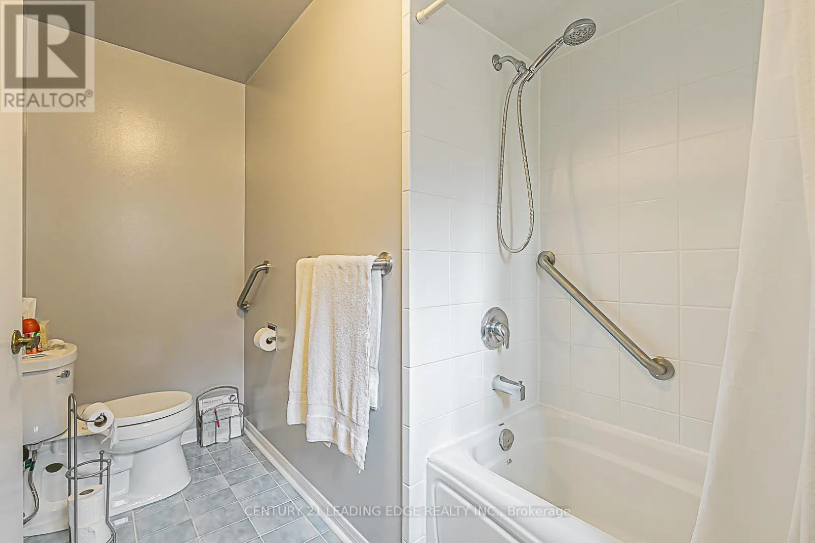 382 RAYMERVILLE DRIVE