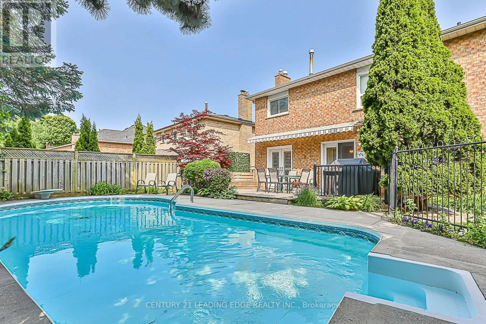 382 RAYMERVILLE DRIVE