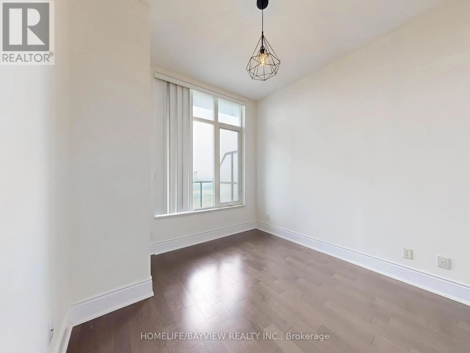 PH7 - 277 SOUTH PARK ROAD