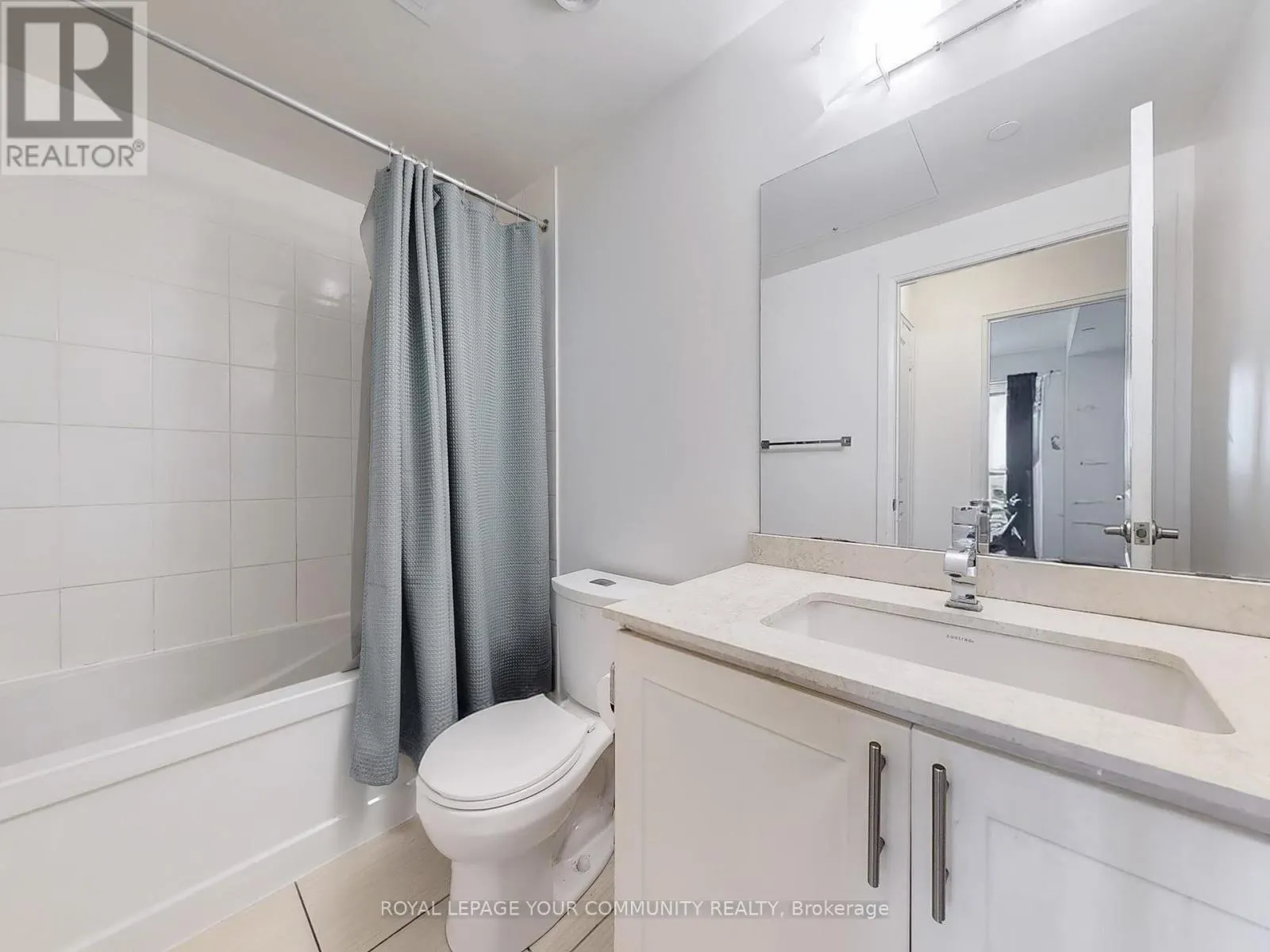 522 - 7161 YONGE STREET