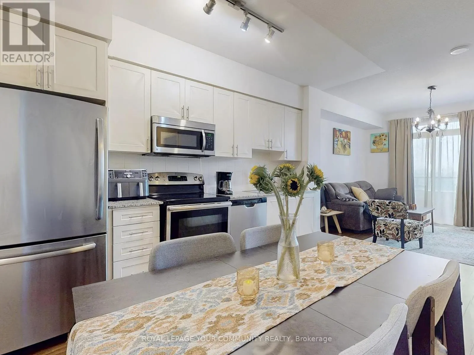 522 - 7161 YONGE STREET