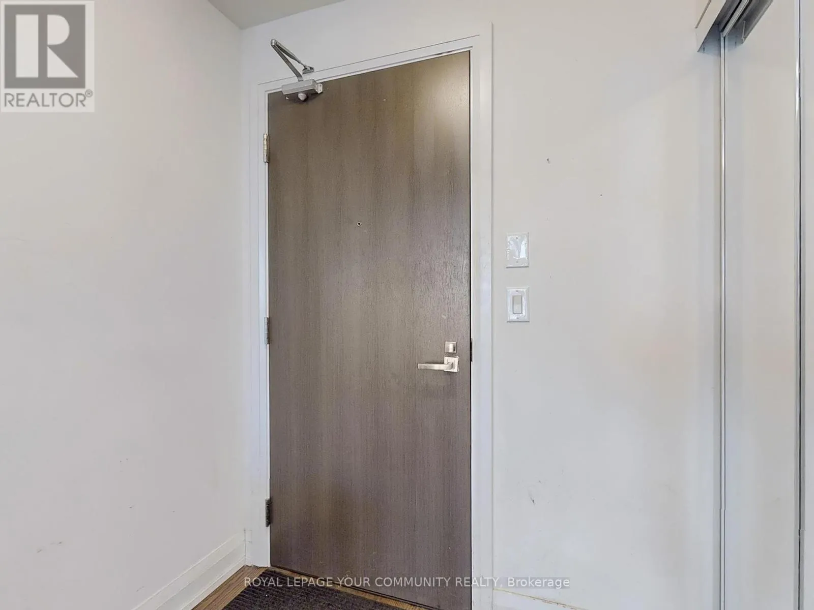 522 - 7161 YONGE STREET