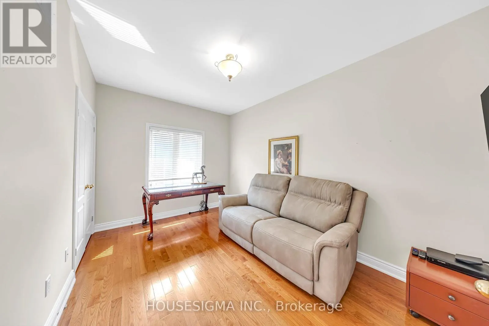 38 PAIRASH AVENUE
