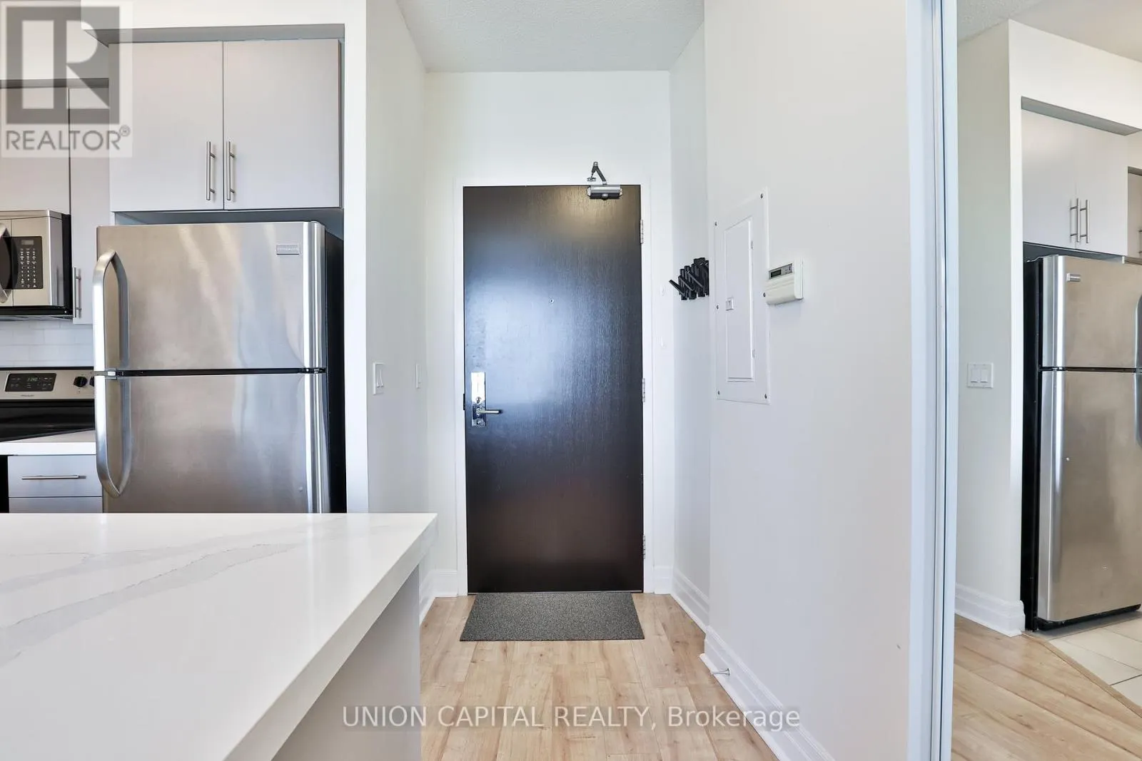 801 - 8110 BIRCHMOUNT STREET