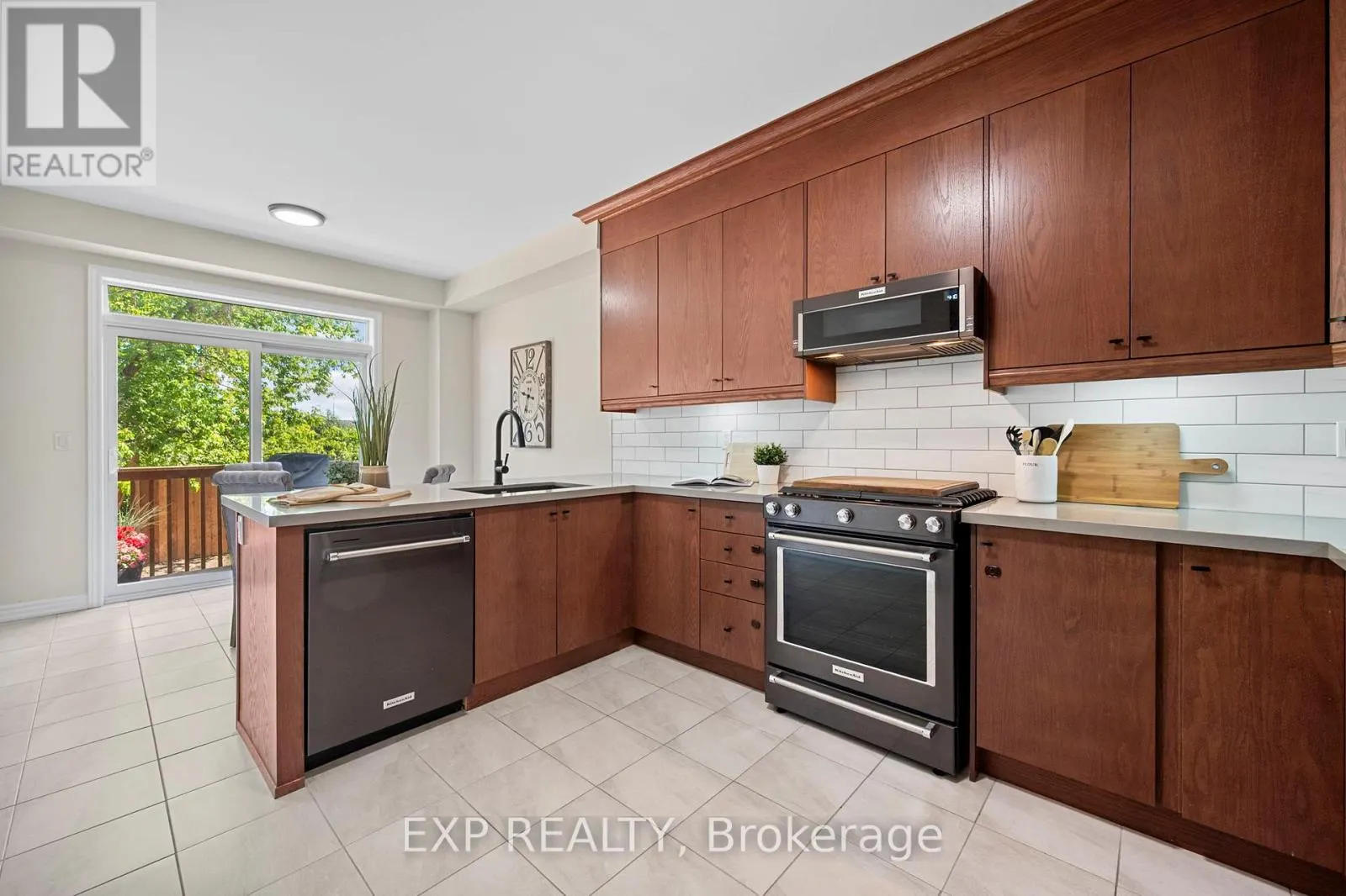 117 CLIFF THOMPSON COURT