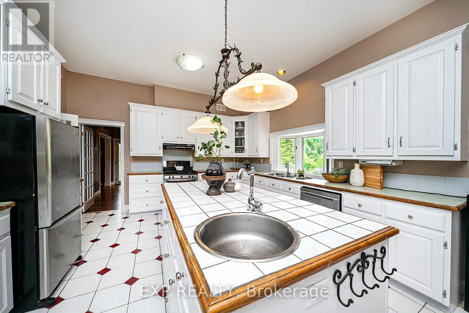 16 AUDUBON WAY