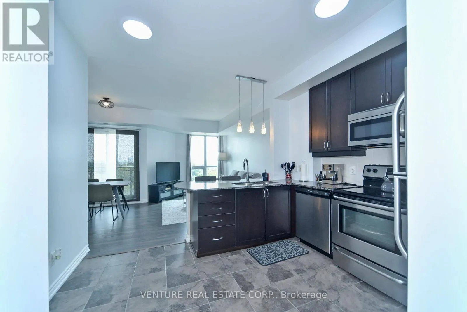 707 - 7730 KIPLING AVENUE