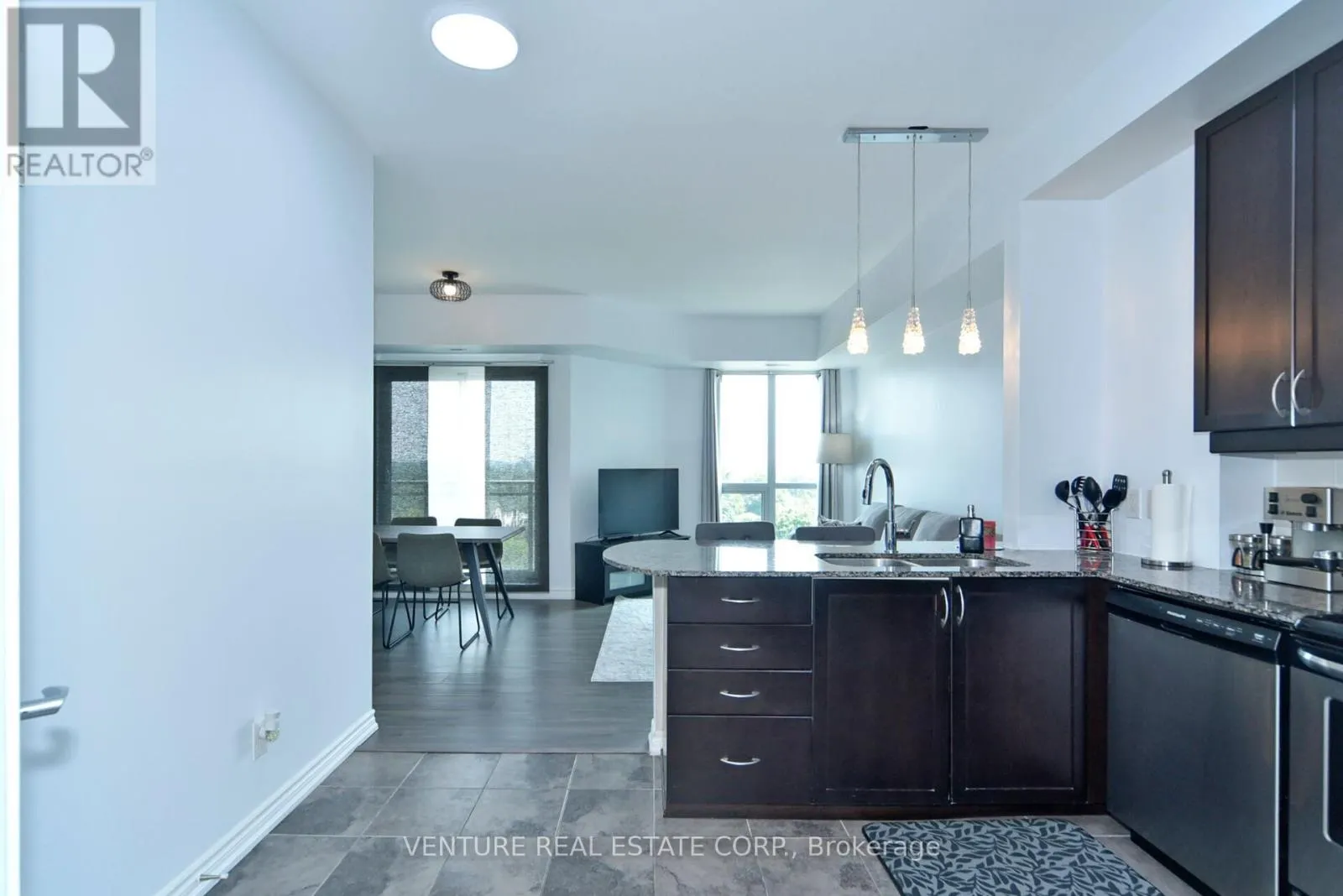 707 - 7730 KIPLING AVENUE