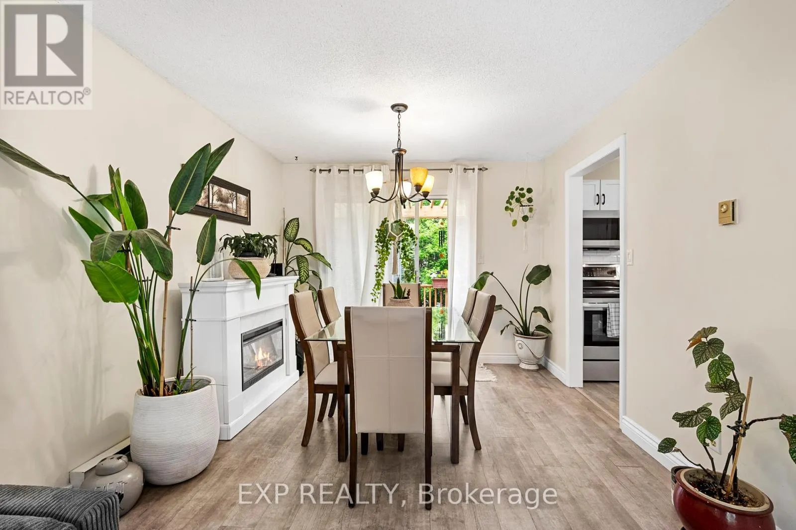 75 BROOK CRESCENT