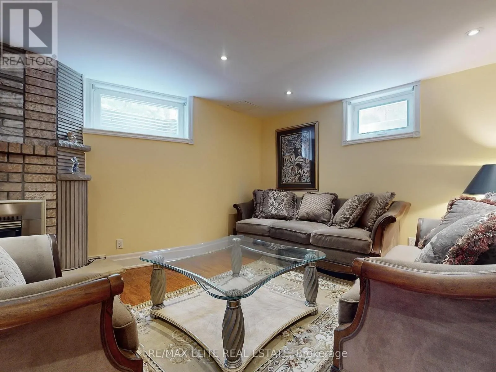 48 PEMBERTON ROAD