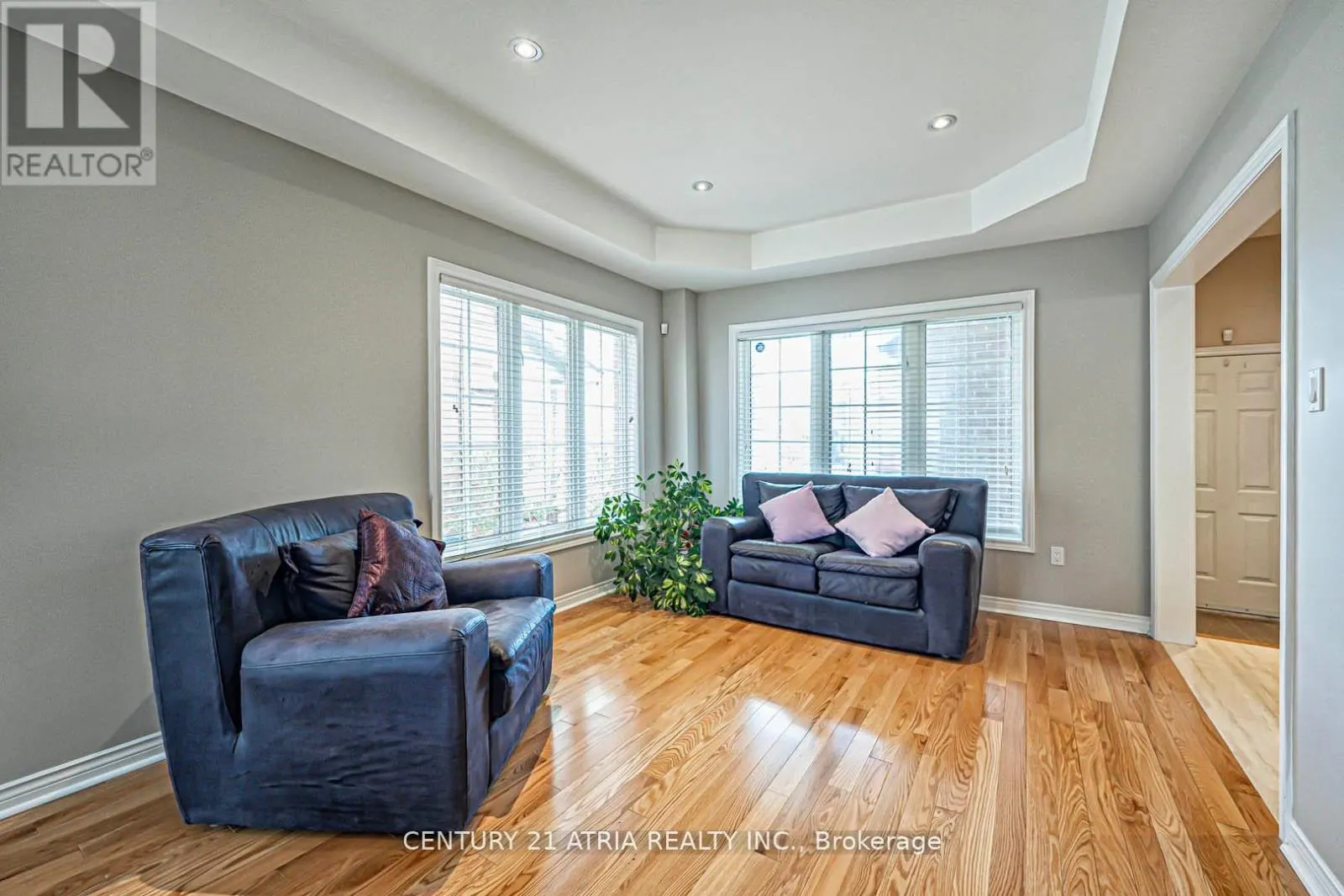 40 NOTTINGHAM DRIVE