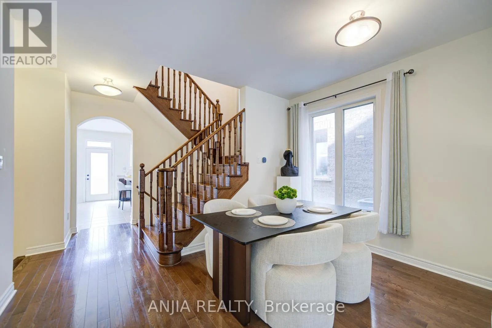 123 GREENFOREST GROVE