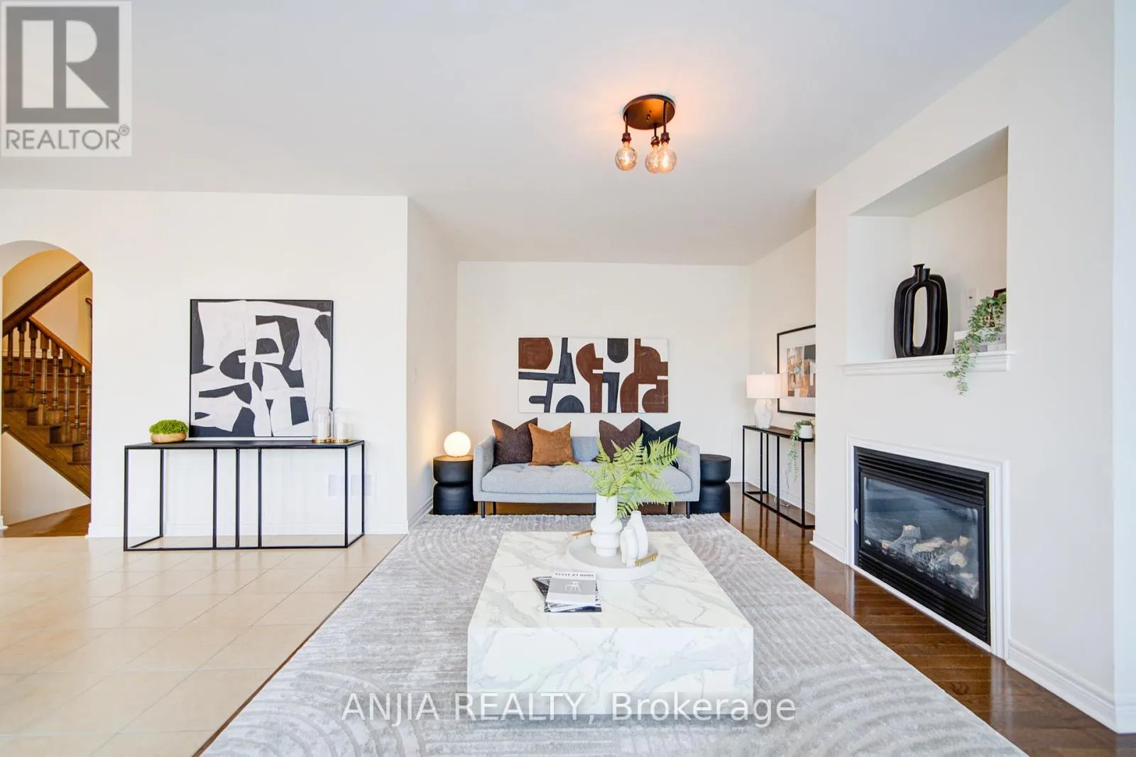 123 GREENFOREST GROVE