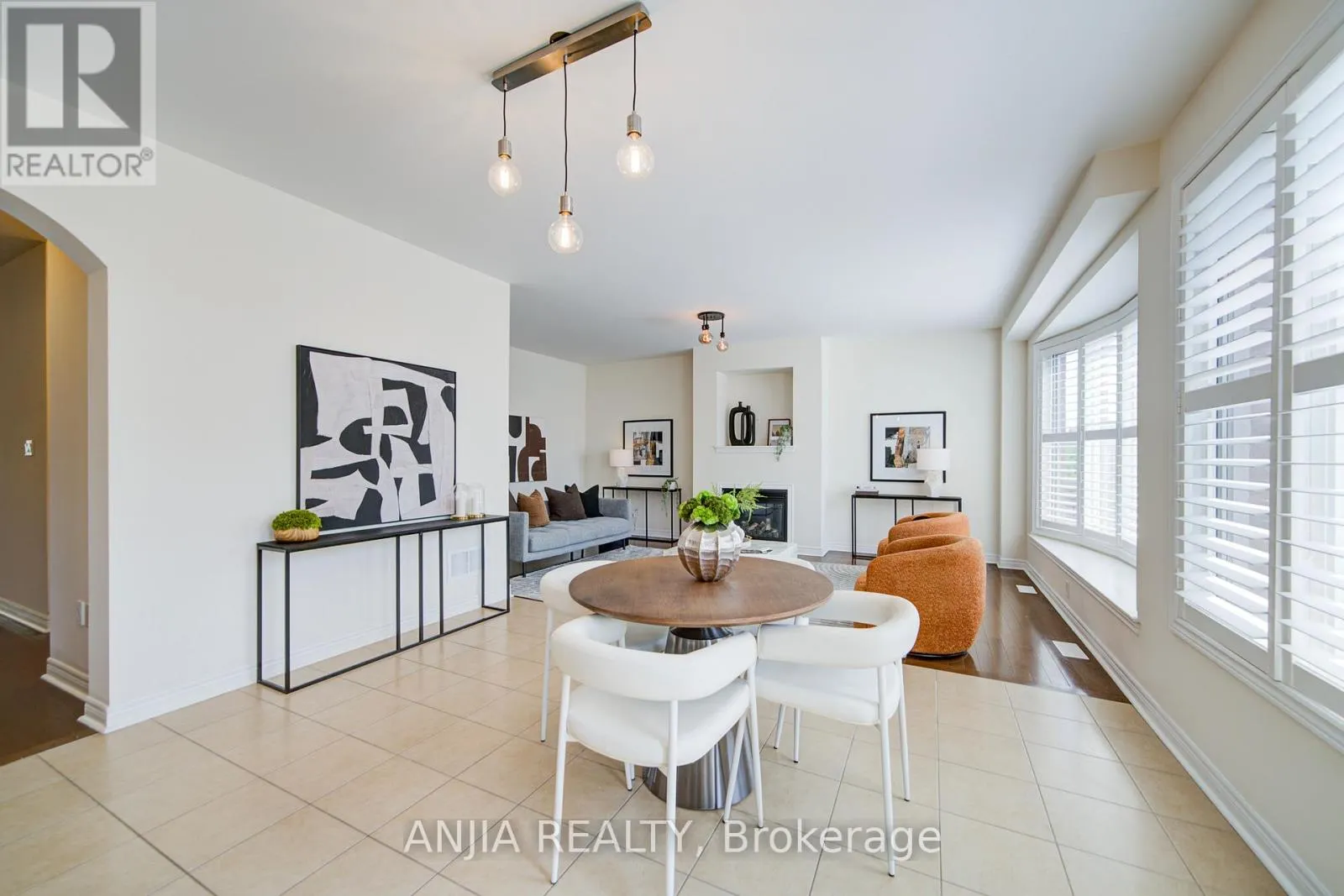 123 GREENFOREST GROVE