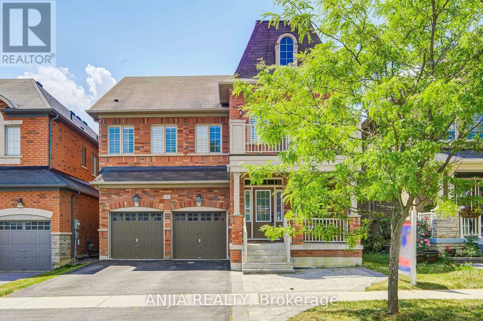 123 GREENFOREST GROVE