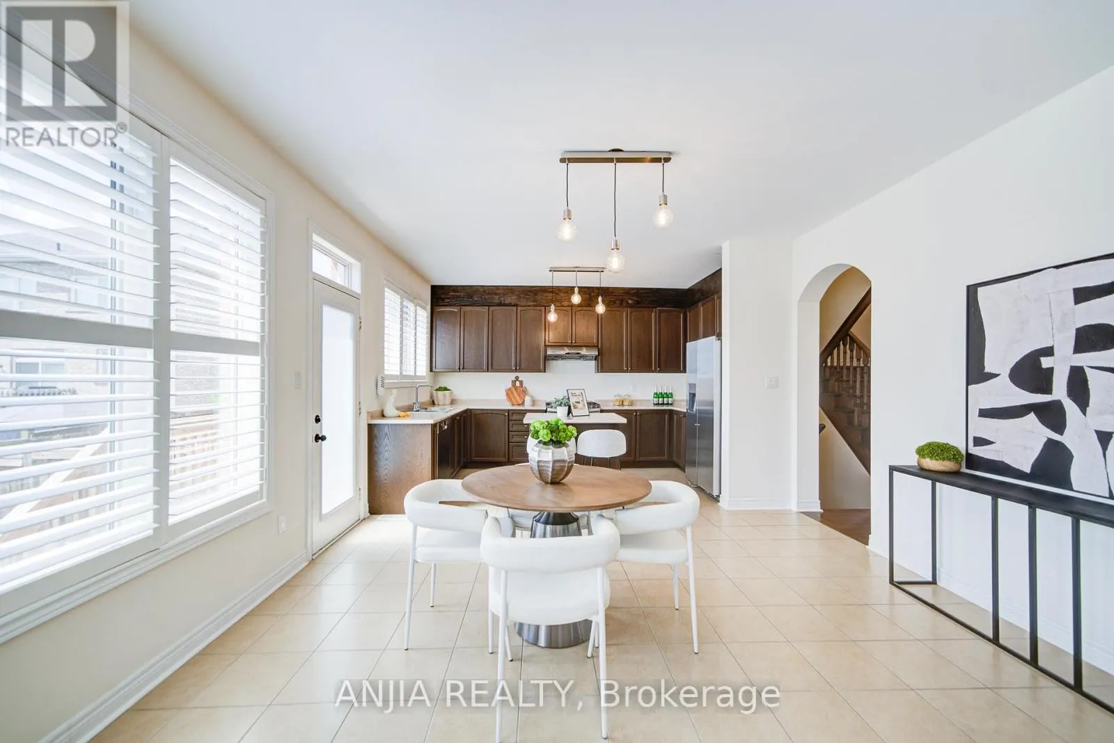 123 GREENFOREST GROVE