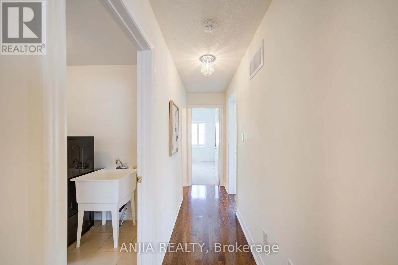 123 GREENFOREST GROVE