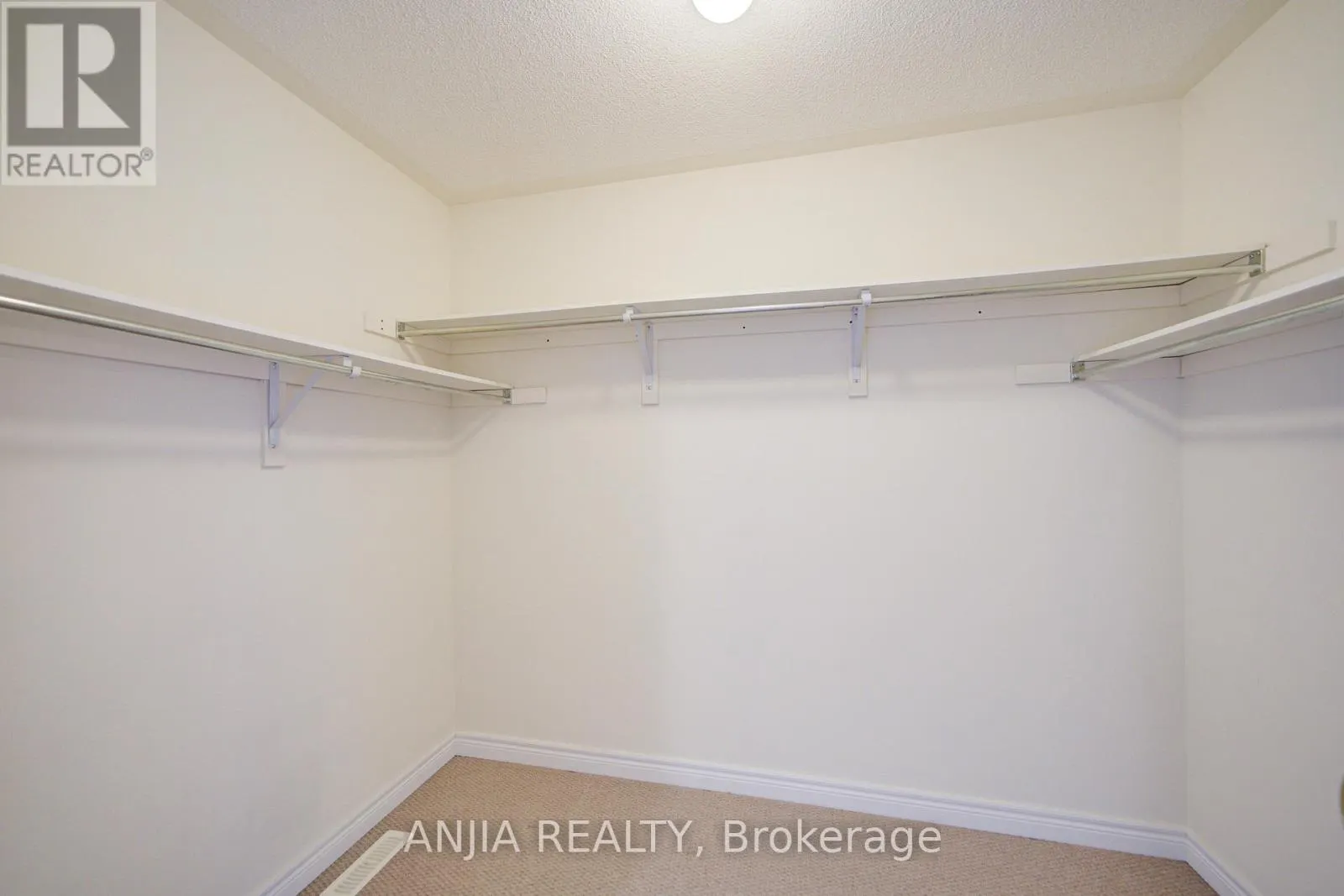123 GREENFOREST GROVE