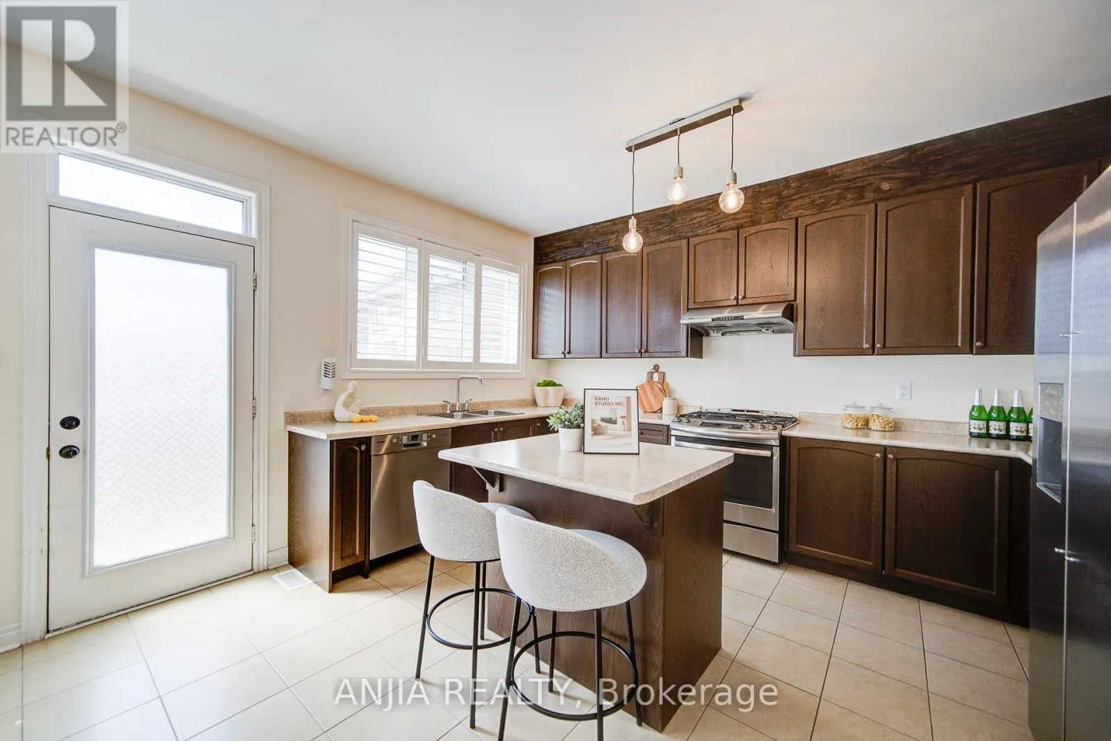 123 GREENFOREST GROVE