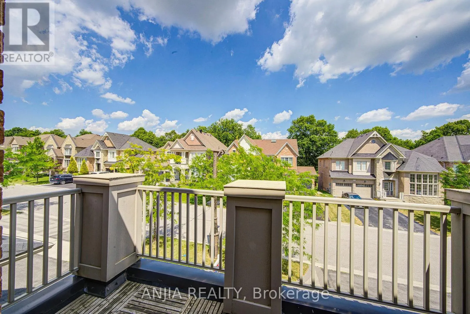 123 GREENFOREST GROVE
