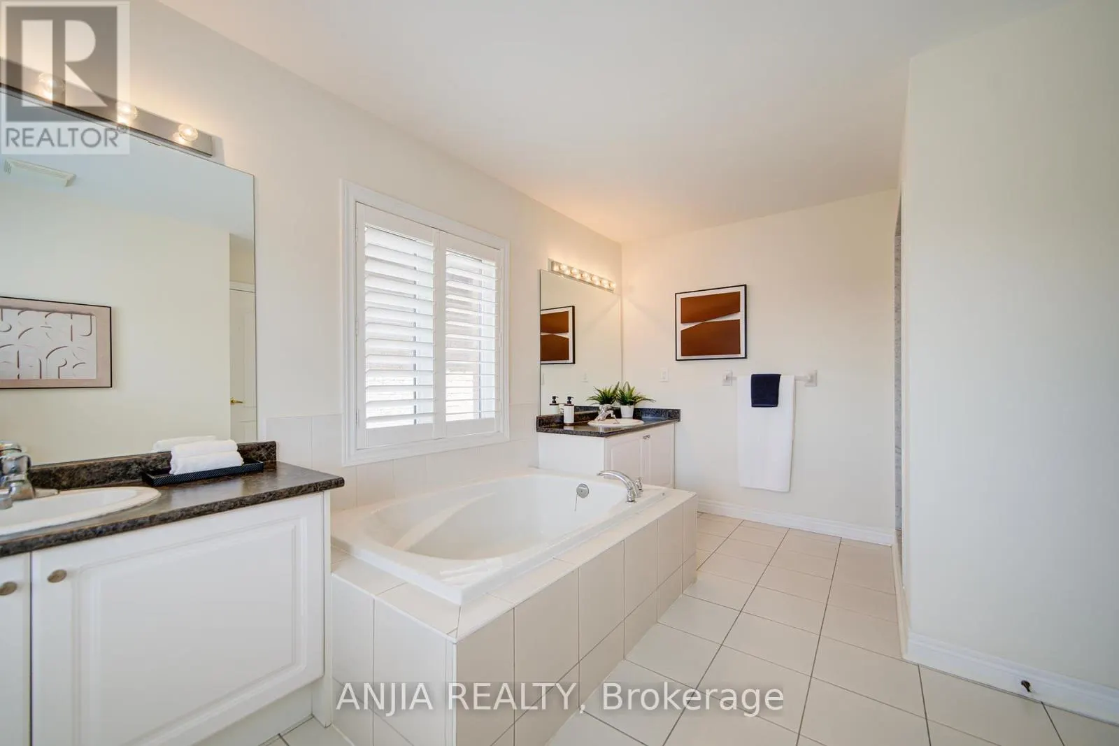 123 GREENFOREST GROVE
