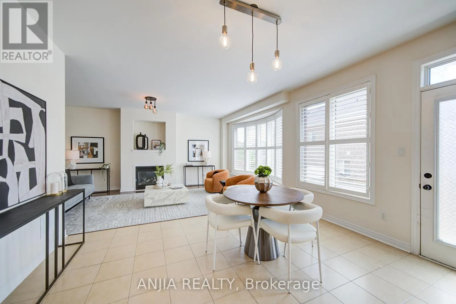 123 GREENFOREST GROVE