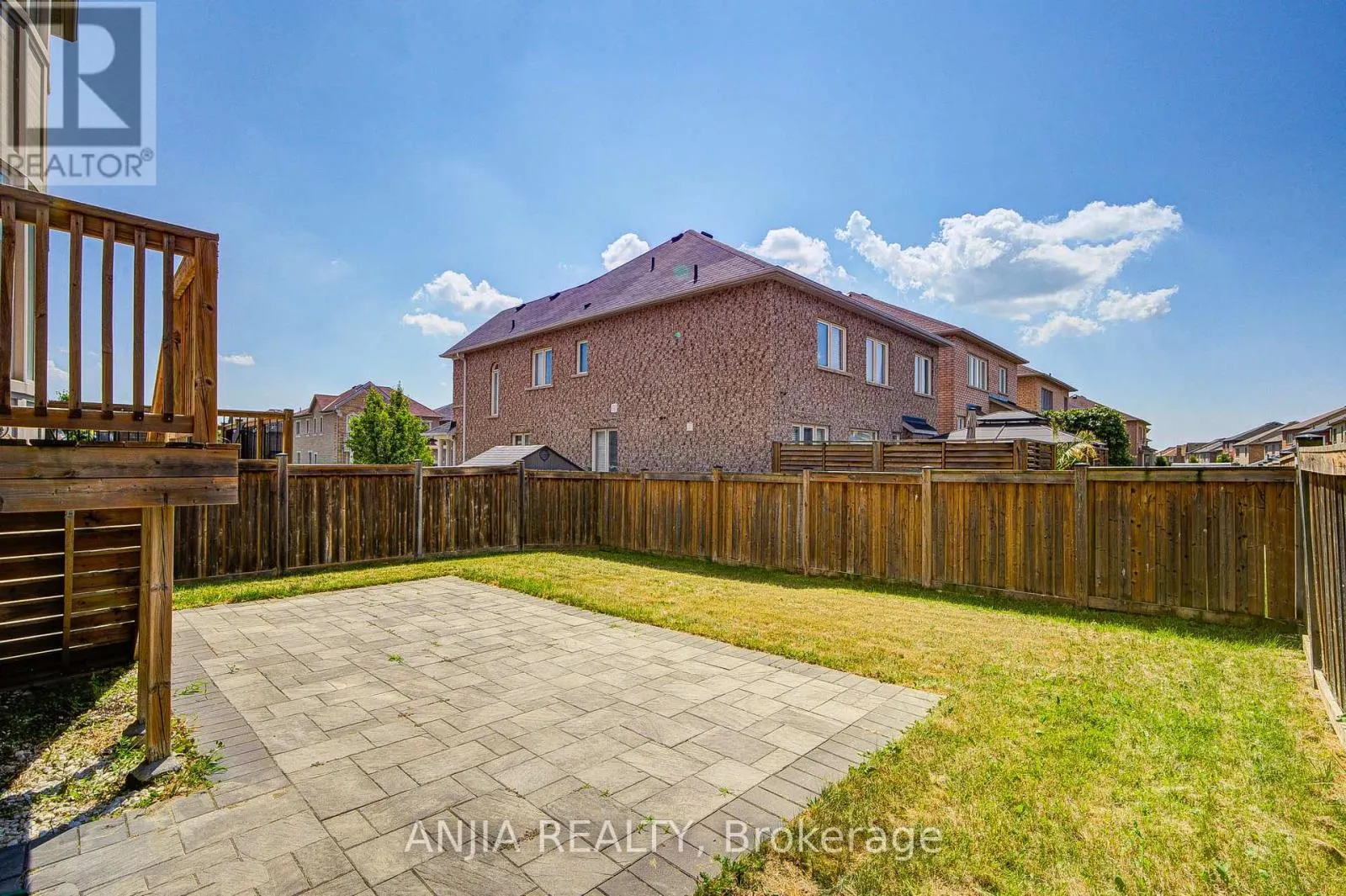 123 GREENFOREST GROVE
