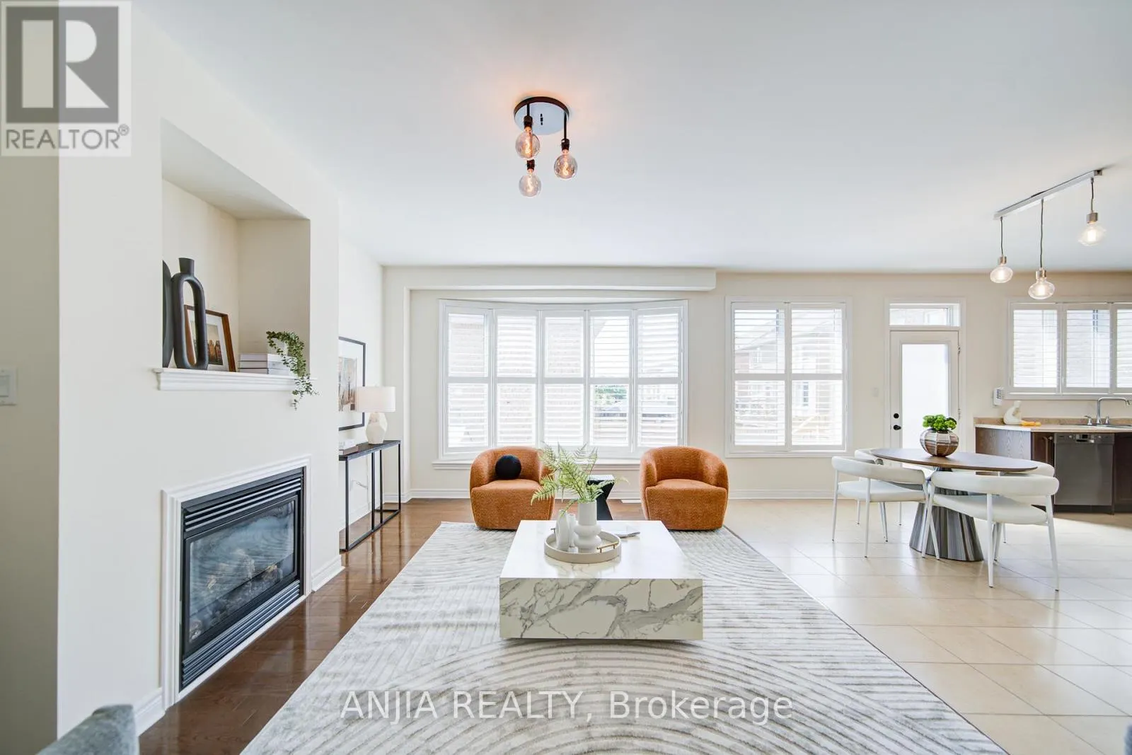 123 GREENFOREST GROVE