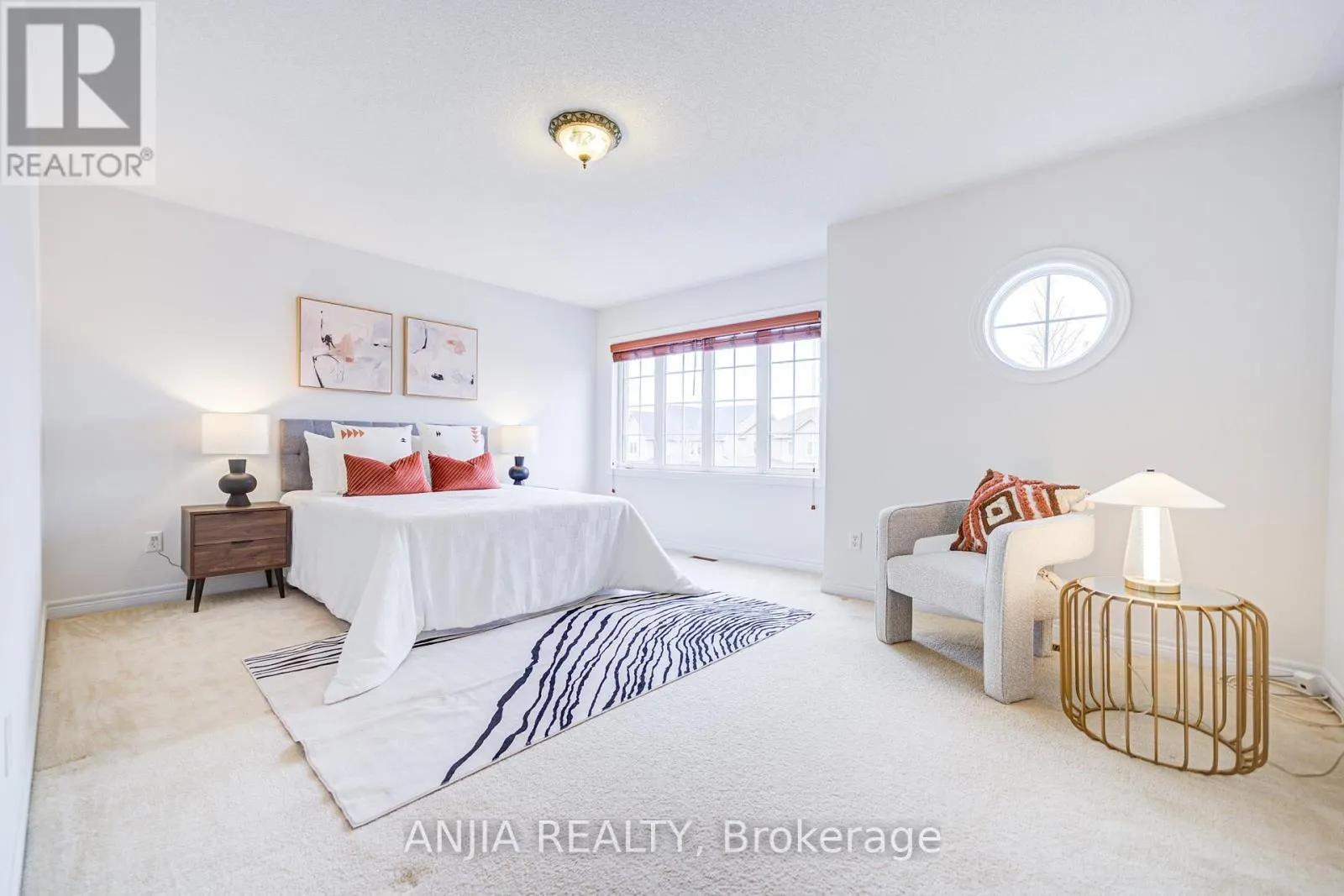 6 LINSMARY COURT