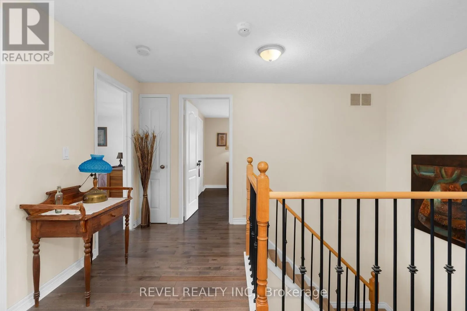 1058 MURIEL STREET