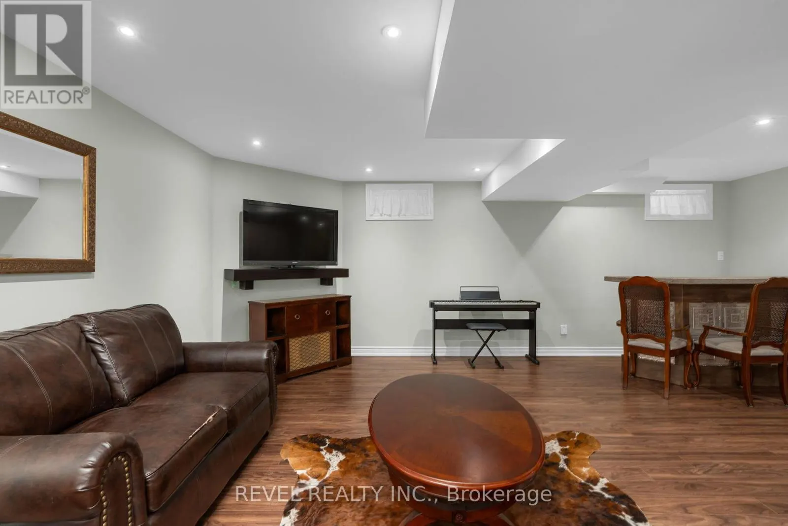 1058 MURIEL STREET