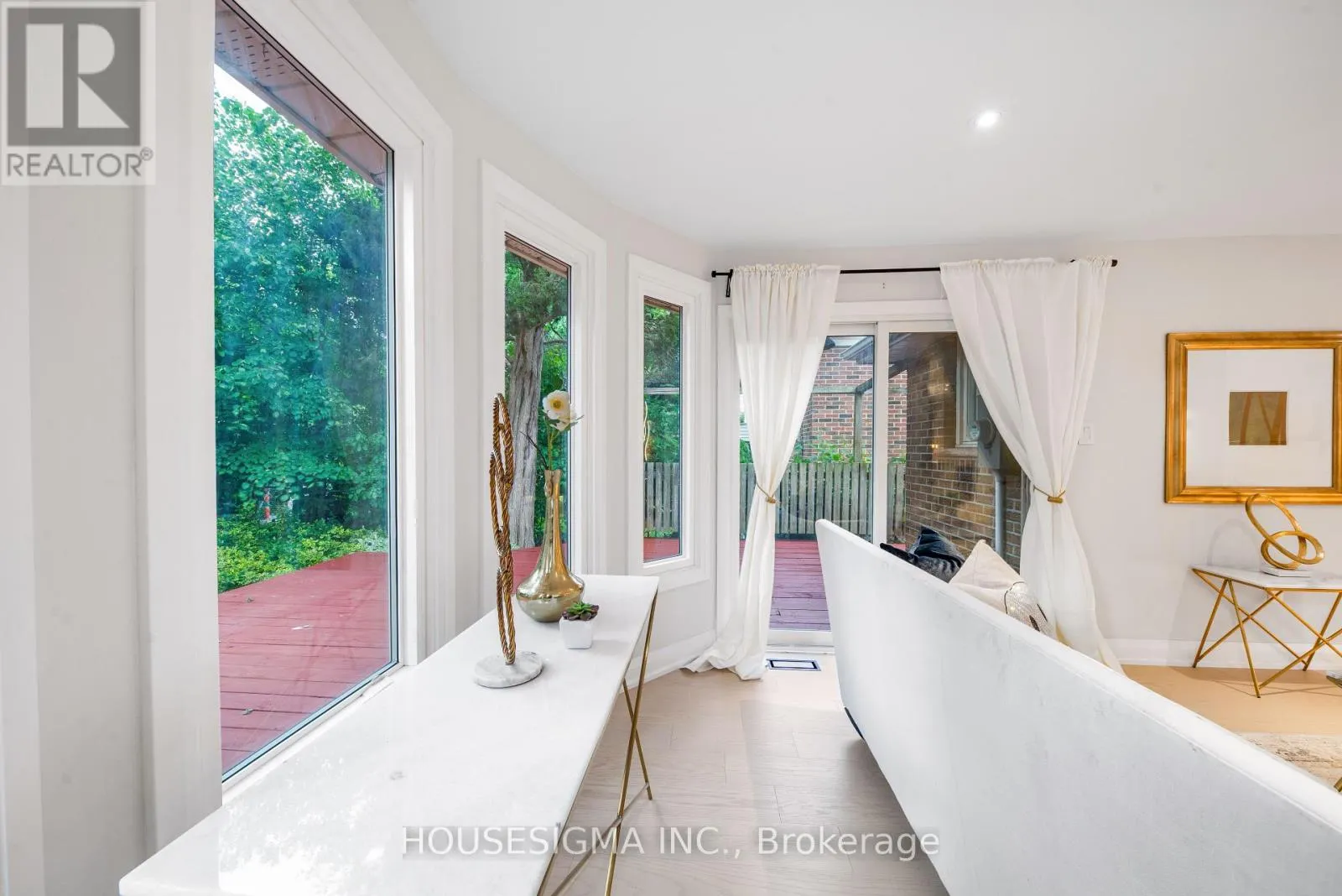 50 ROYAL ORCHARD BOULEVARD