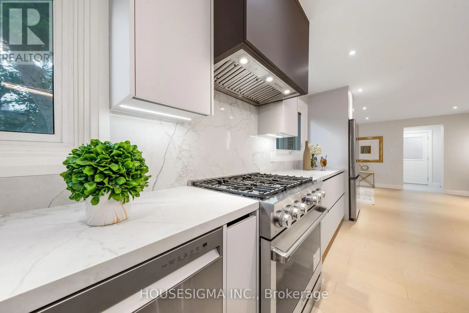 50 ROYAL ORCHARD BOULEVARD