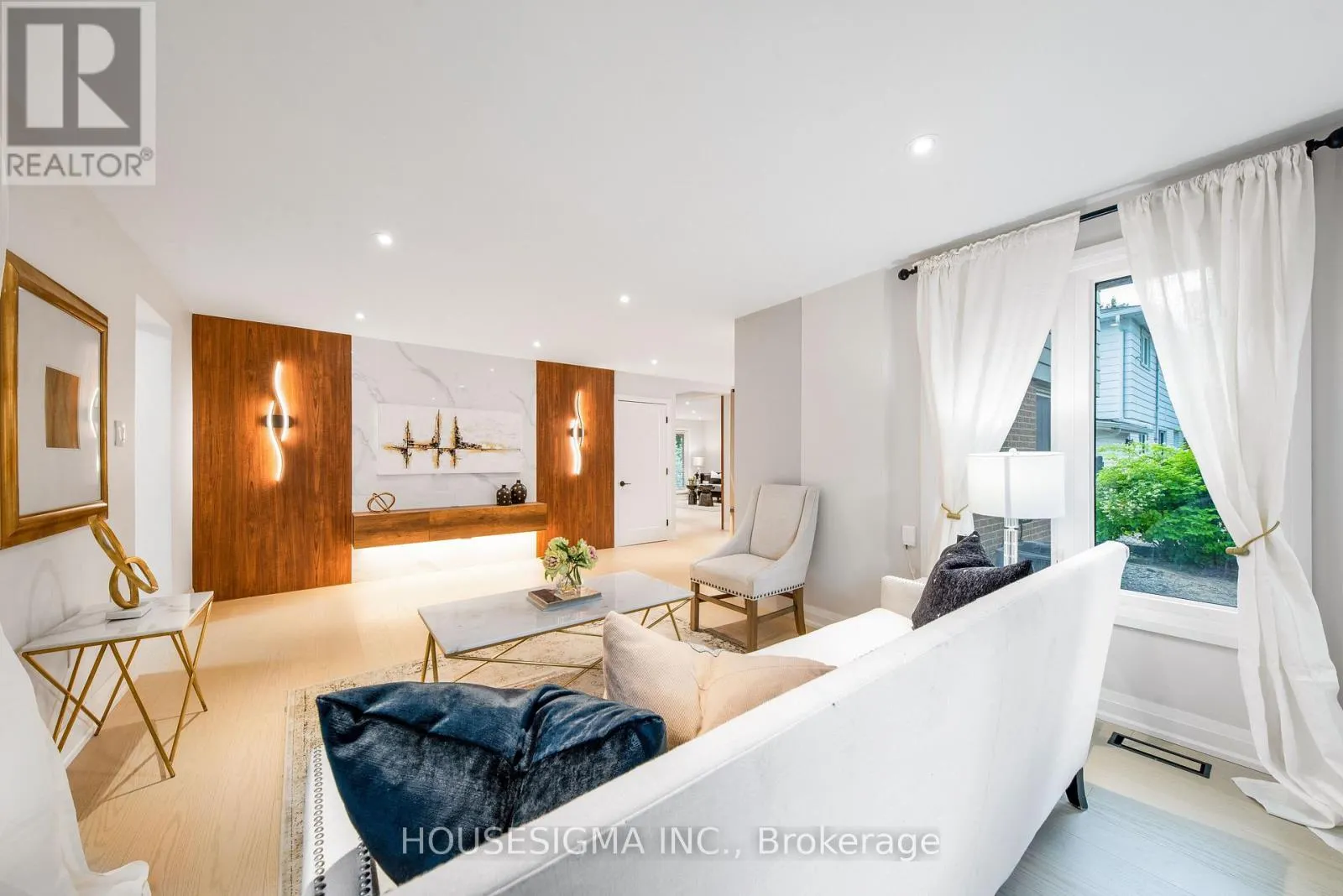 50 ROYAL ORCHARD BOULEVARD