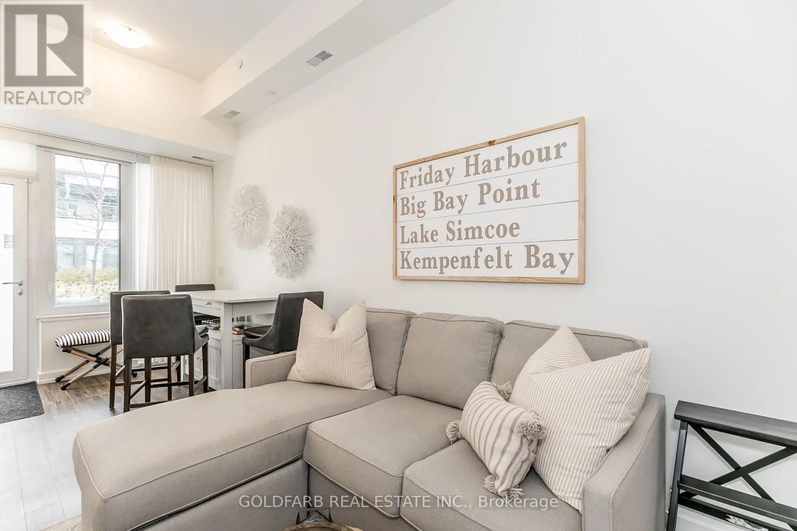 42 - 261 BROWARD WAY