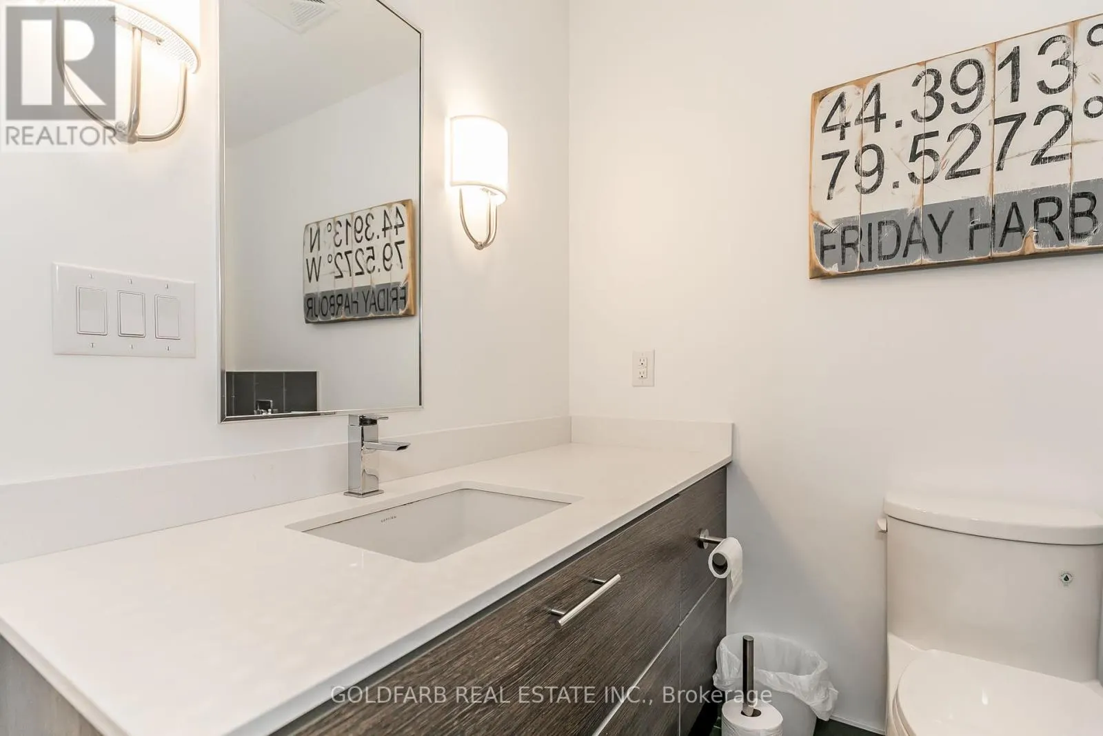 42 - 261 BROWARD WAY