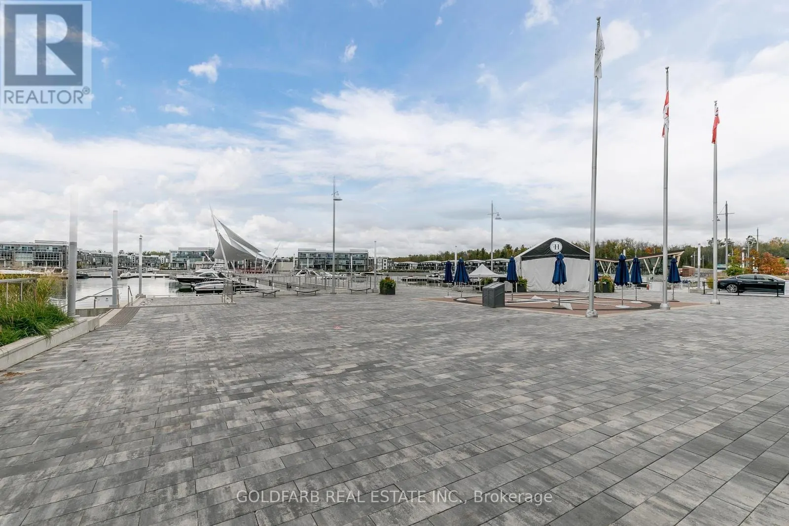 42 - 261 BROWARD WAY