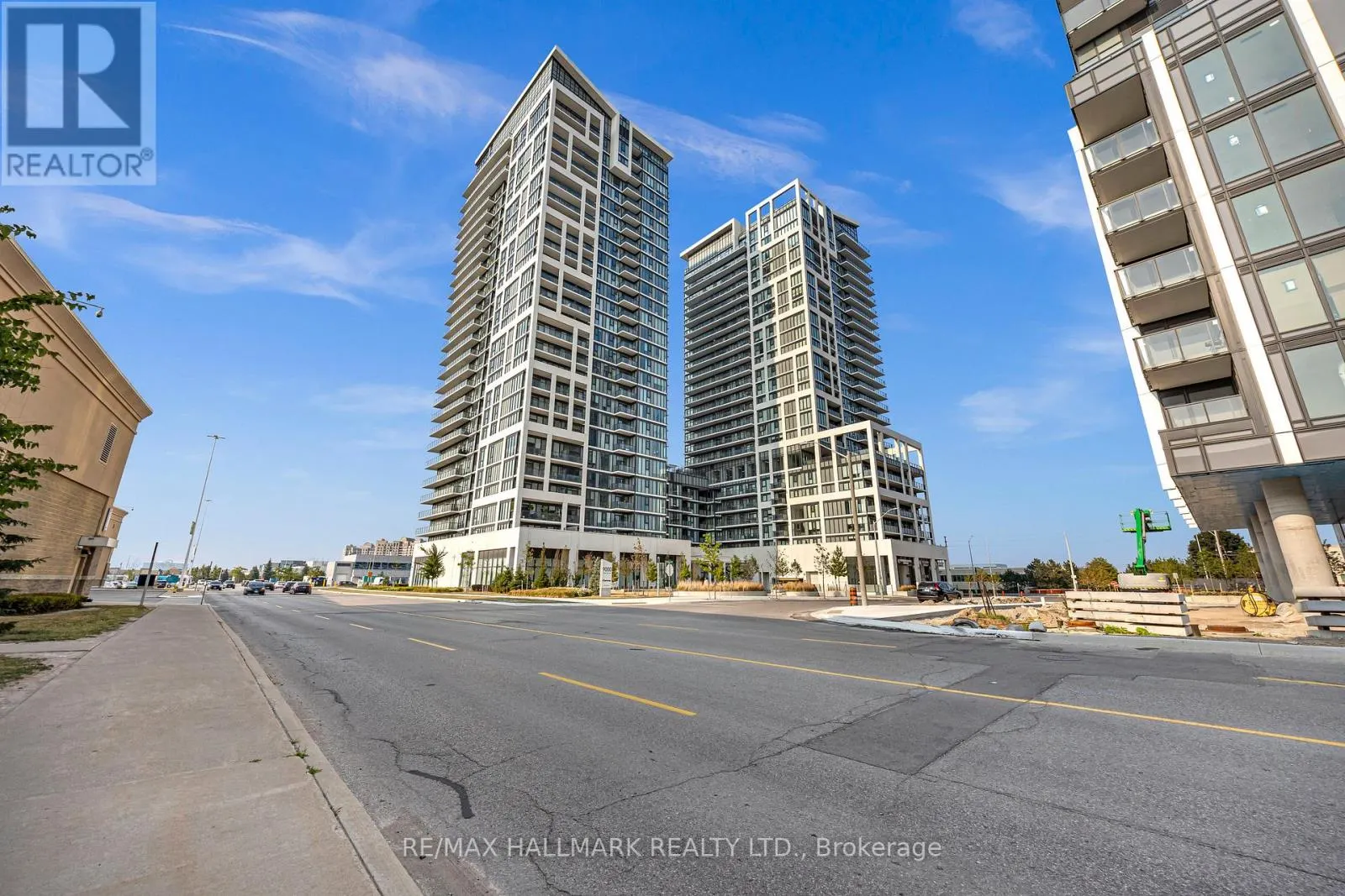 427 - 9000 JANE STREET