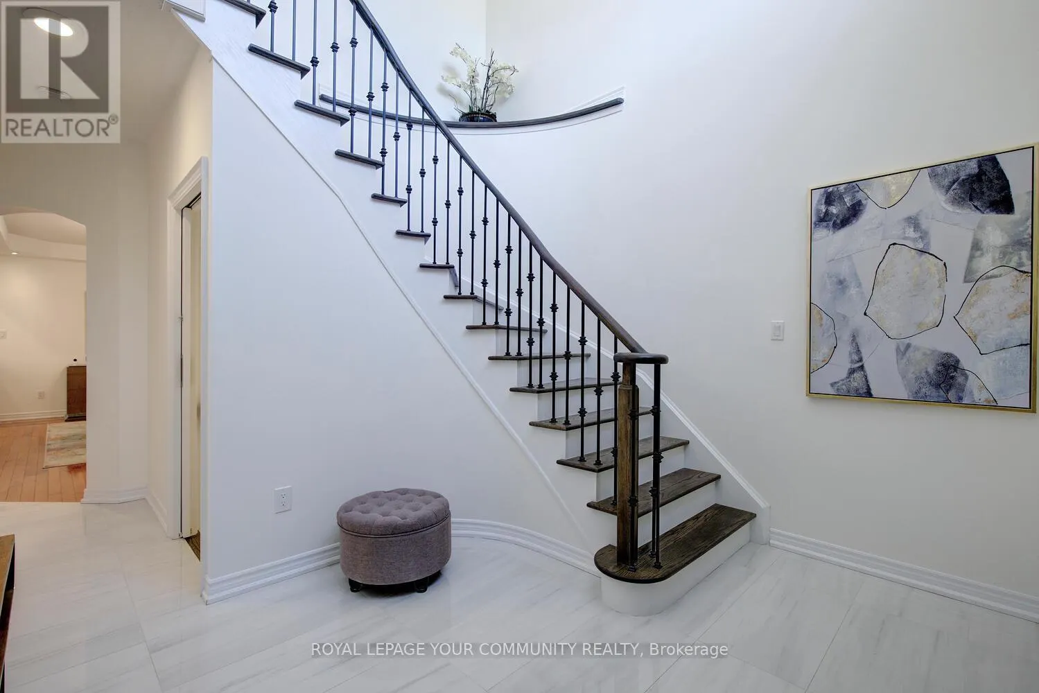 127 GOLDEN FOREST ROAD