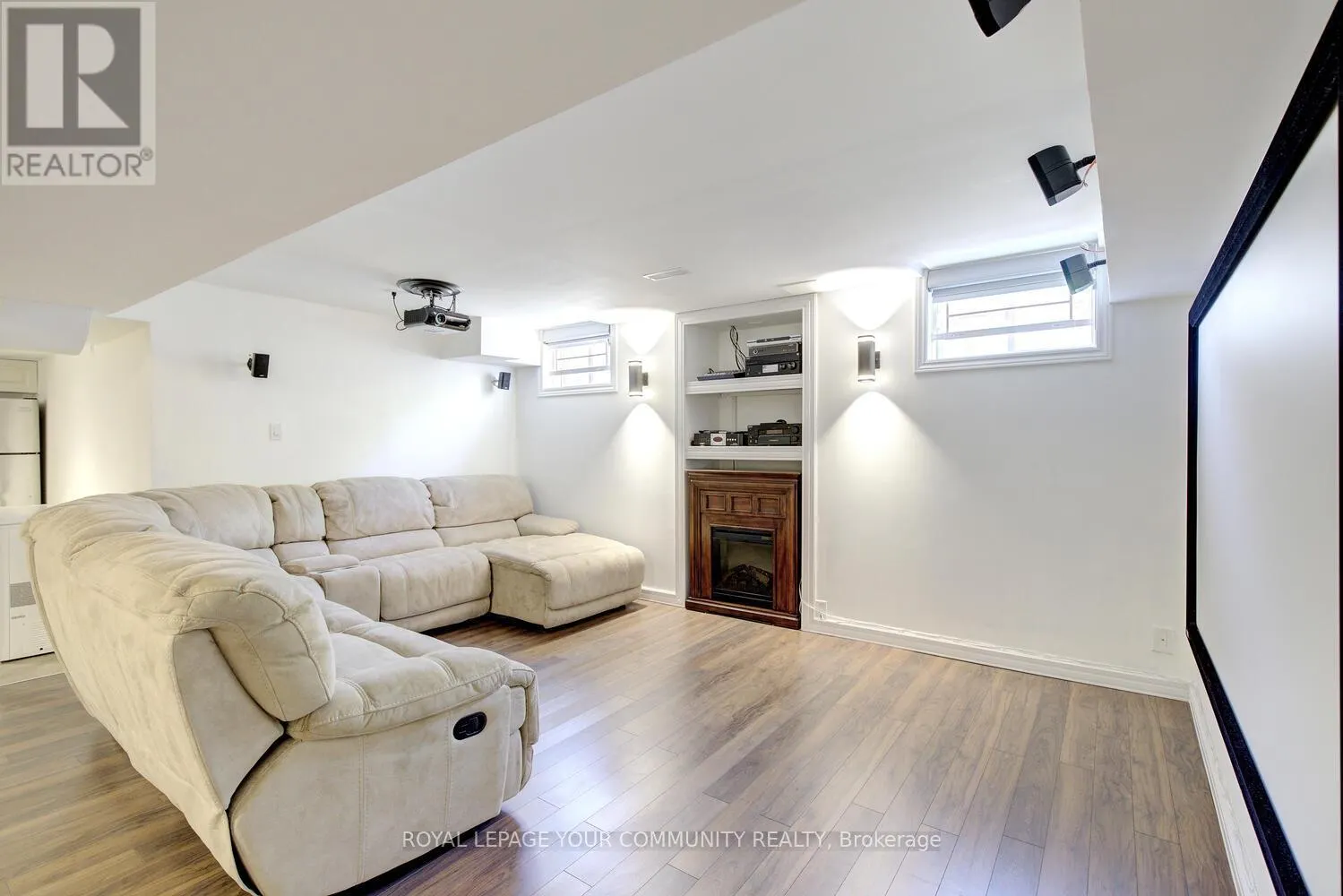 127 GOLDEN FOREST ROAD