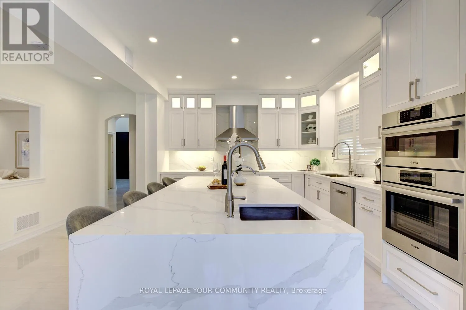 127 GOLDEN FOREST ROAD