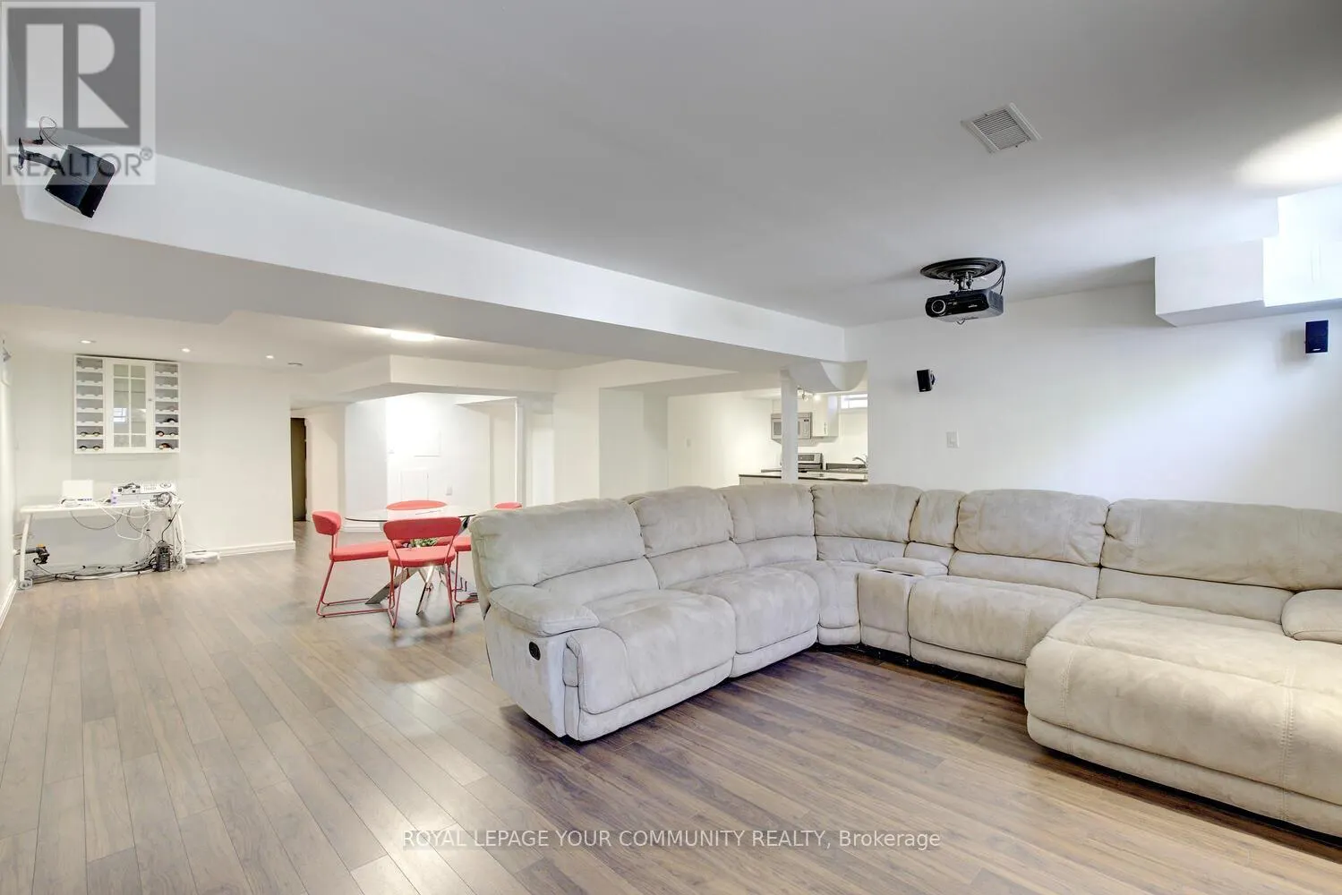 127 GOLDEN FOREST ROAD