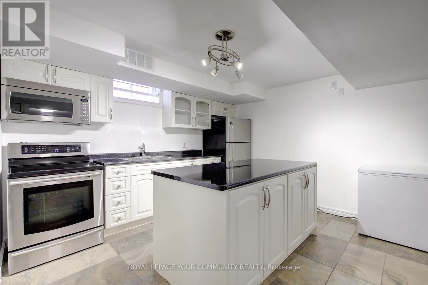 127 GOLDEN FOREST ROAD