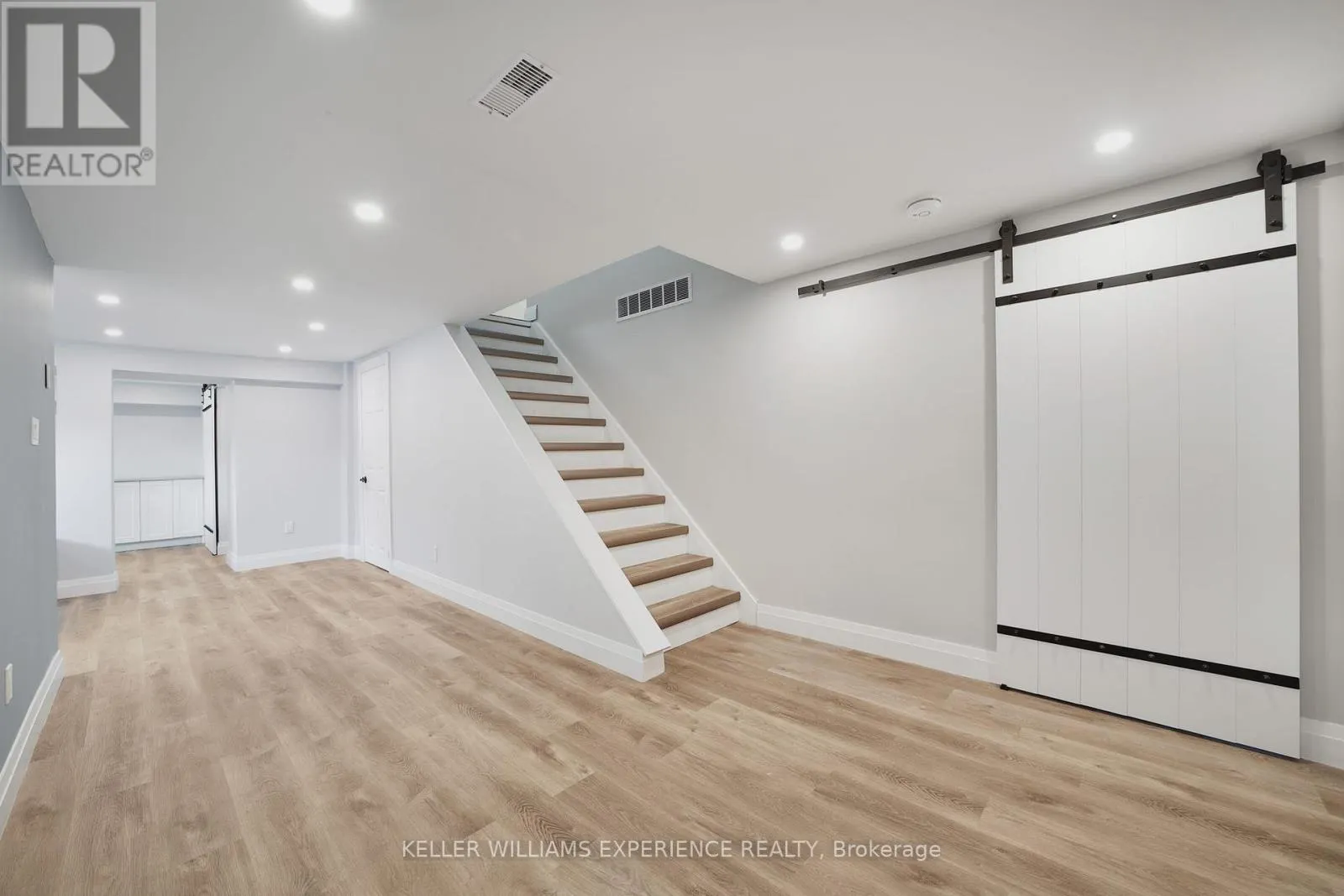 85 GLADMAN AVENUE