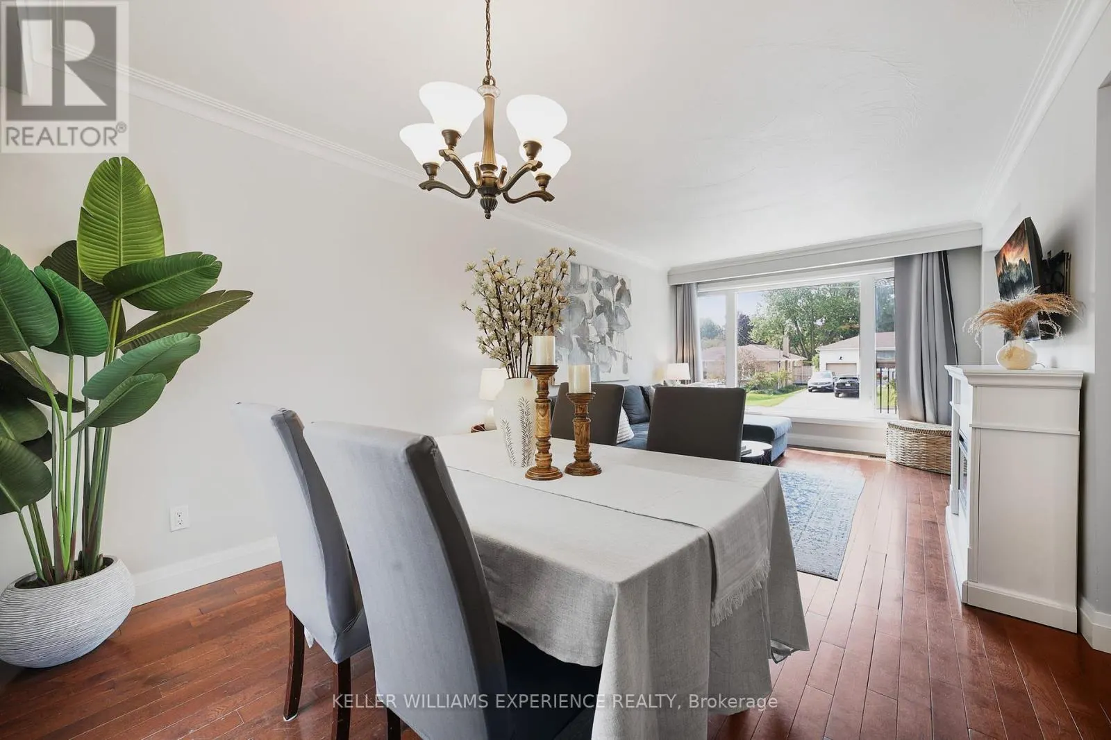 85 GLADMAN AVENUE