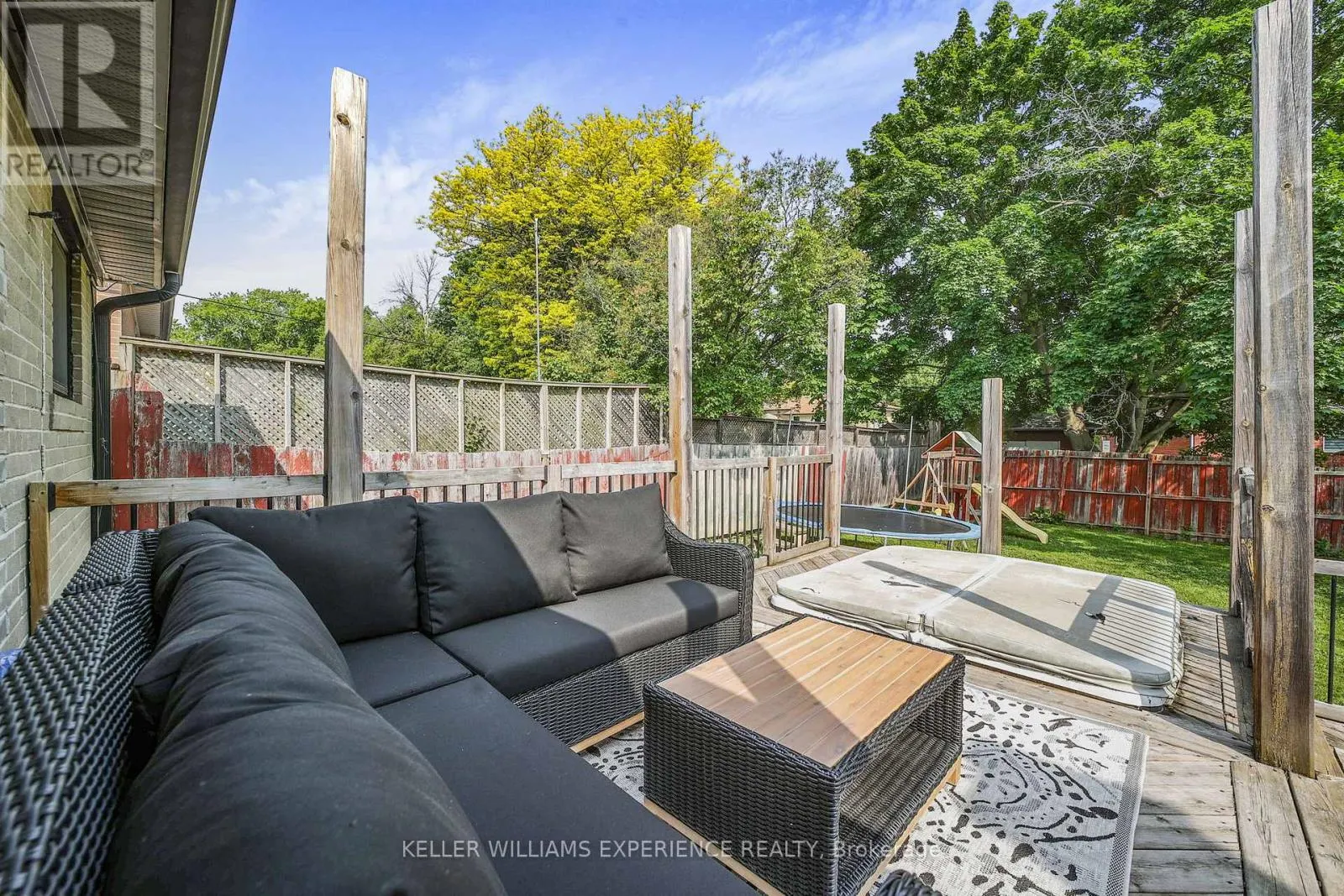 85 GLADMAN AVENUE