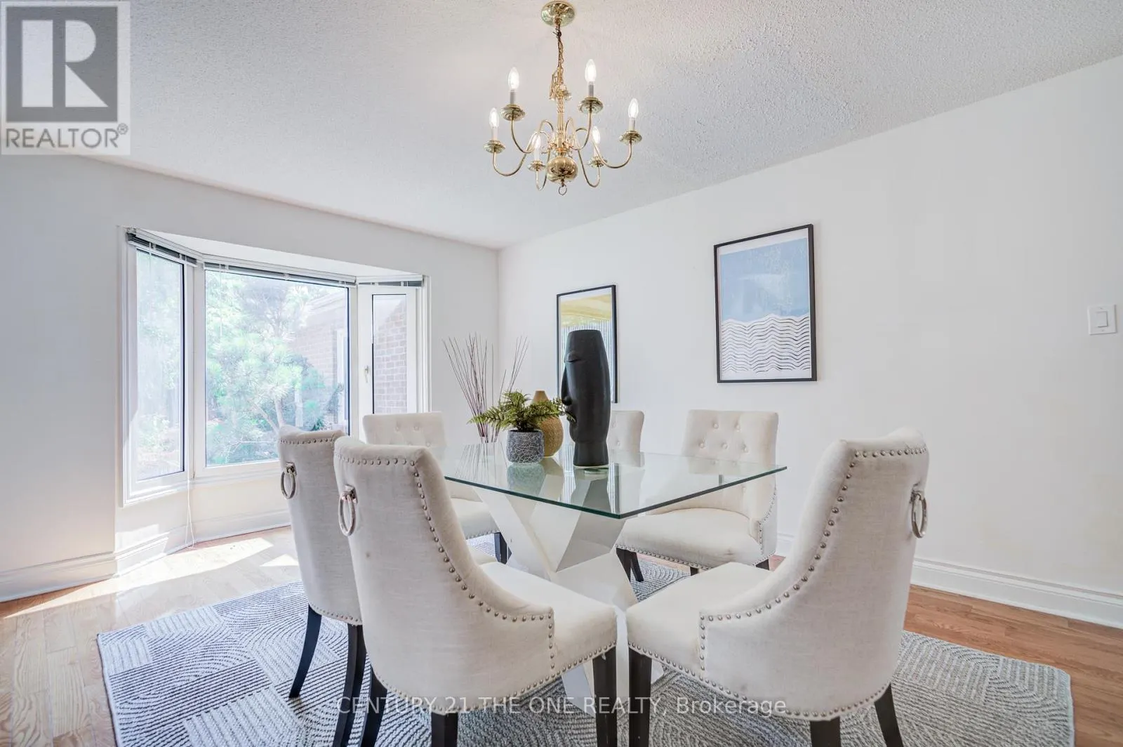 35 AMBLESIDE CRESCENT