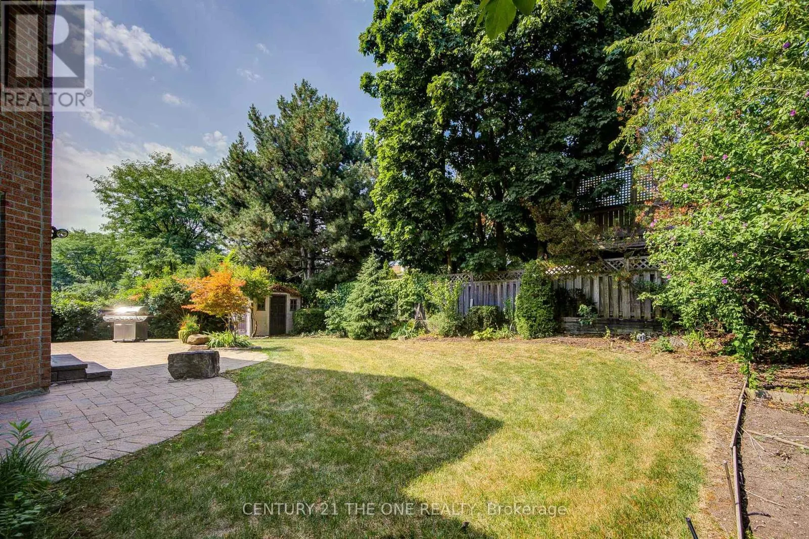 35 AMBLESIDE CRESCENT